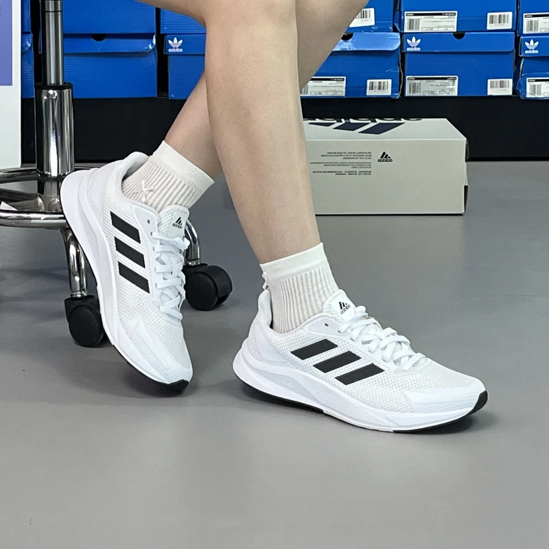 Adidas阿迪达斯男子低帮缓震耐磨舒适透气运动跑步小白鞋FZ2046