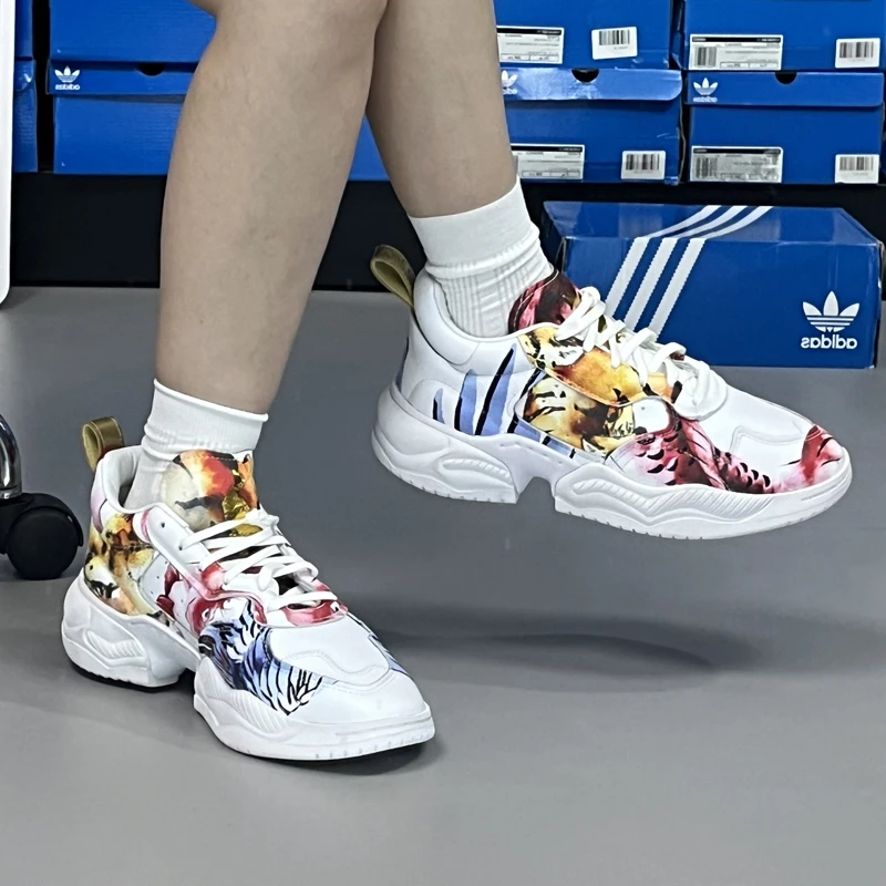 Adidas阿迪达斯三叶草男款时尚潮流防滑耐磨缓震运动休闲鞋FW5354