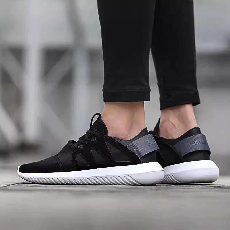 Adidas阿迪达斯 三叶草女款舒适防滑耐磨缓震运动休闲跑鞋 BB2065