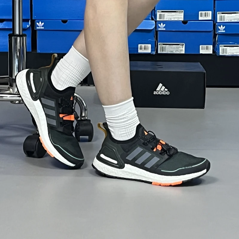 正品Adidas阿迪达斯ULTRABOOST男缓震舒适运动休闲百搭跑鞋EG9798