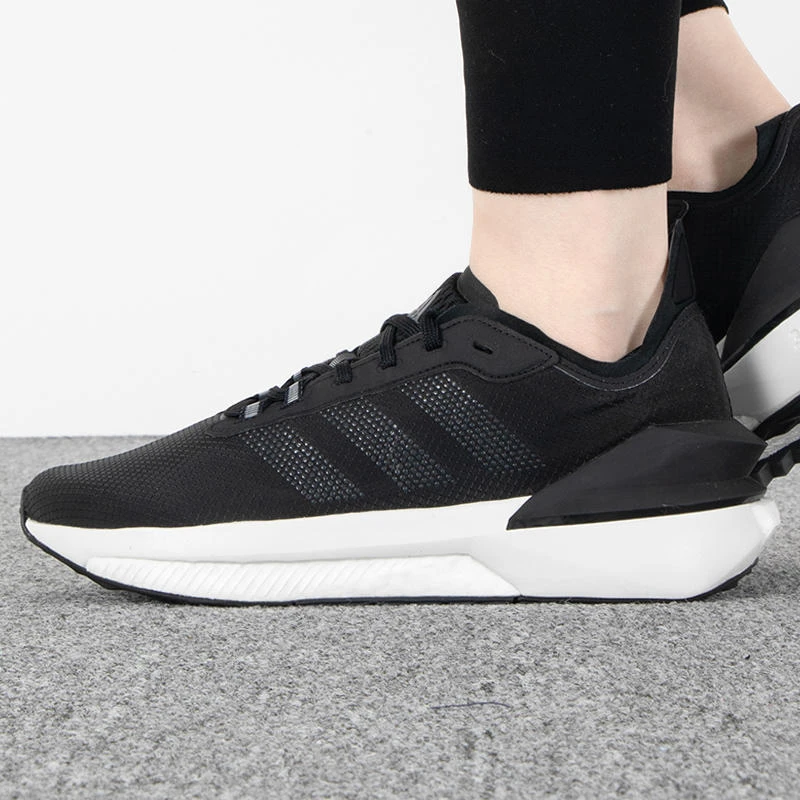 正品Adidas阿迪达斯AVRYNBOOST男子春秋缓震舒适透气跑步鞋HP5968