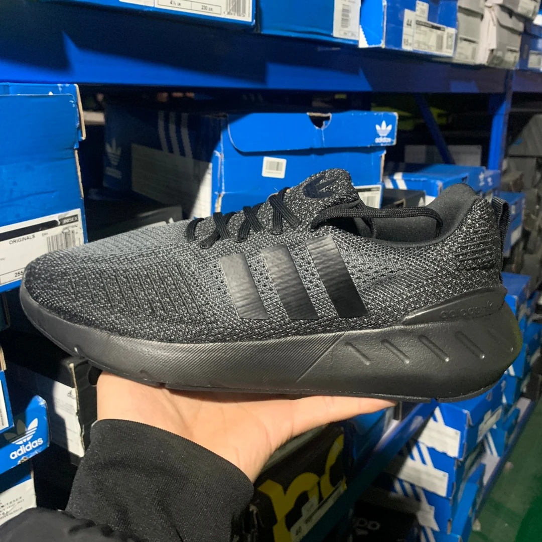 Adidas/阿迪达斯三叶草SWIFTRUN男子经典透气运动跑步鞋GZ3500
