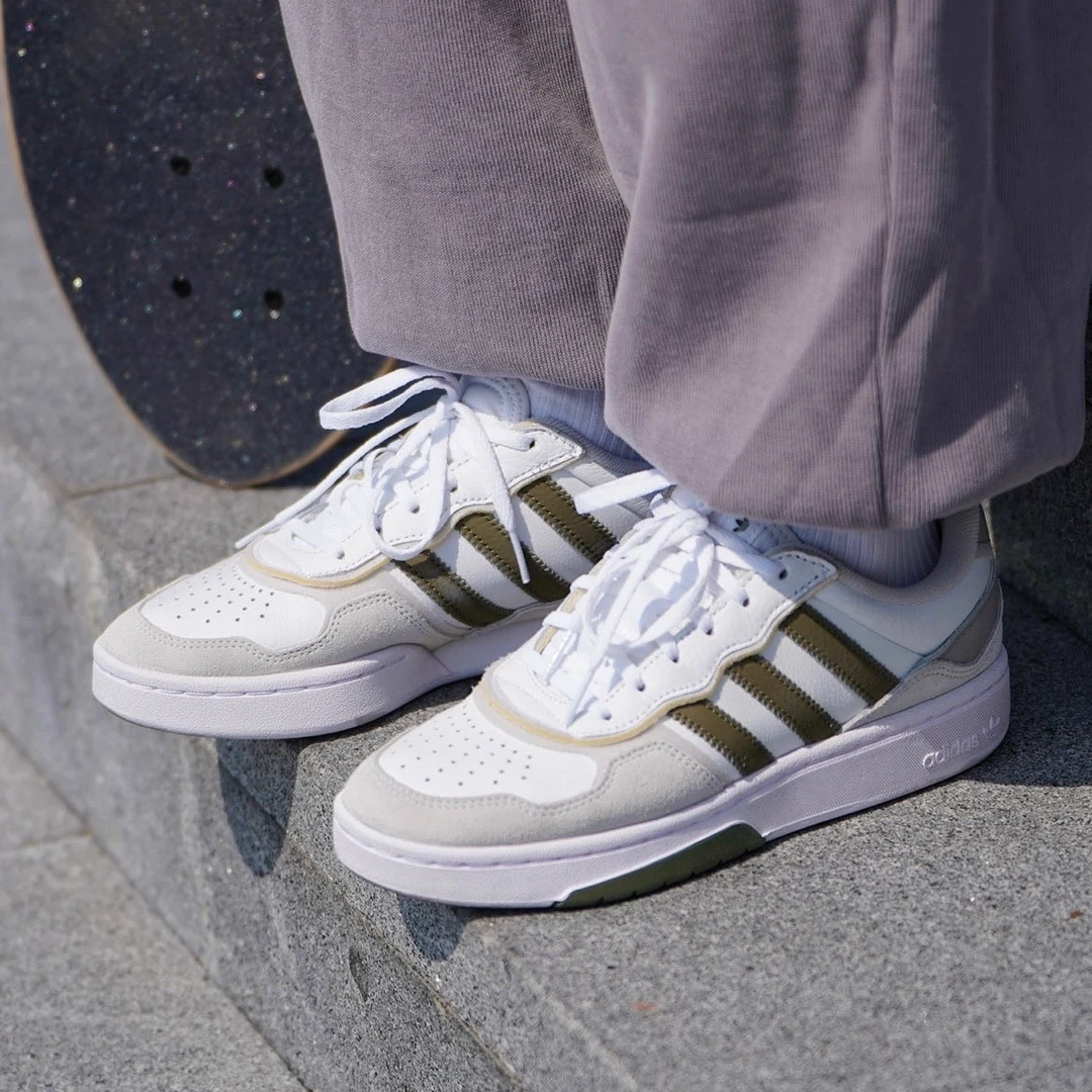 正品adidas Courtic男女款时尚复古轻便运动休闲低帮板鞋GX4370