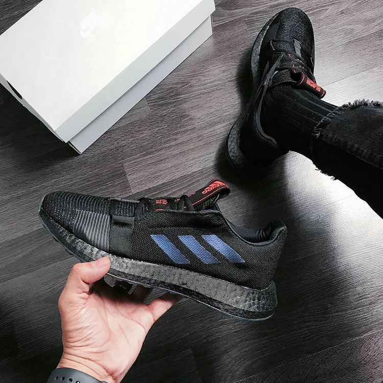 Adidas/阿迪达斯 Senseboost 男款减震轻便运动网面跑步鞋EF0709