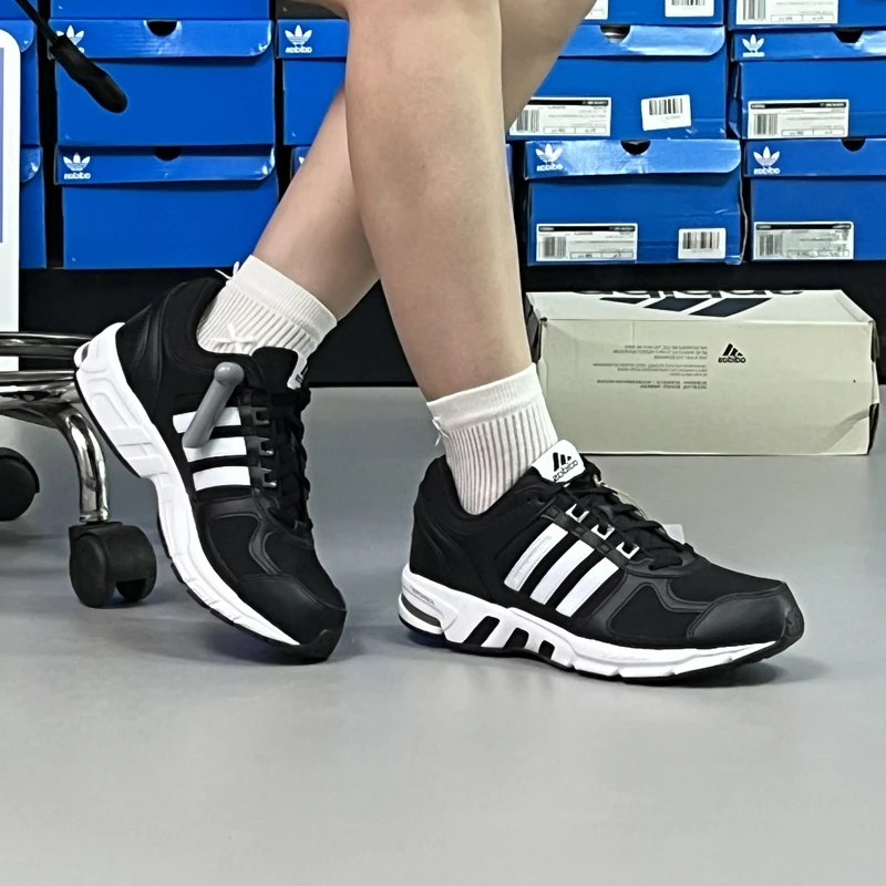 Adidas阿迪达斯 EQUIPMENT 10男女款秋冬舒适耐磨运动跑鞋 FW9995