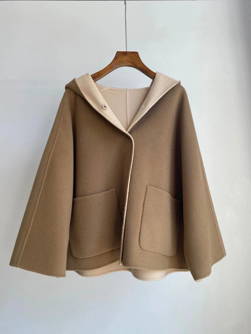 99/MaxMara/葡萄籽奢潮/X121543/羊毛连帽夹其色/38码