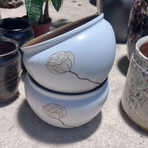 红陶20CM（含）-50CM（不含）刻绘莲蓬两个19高度15