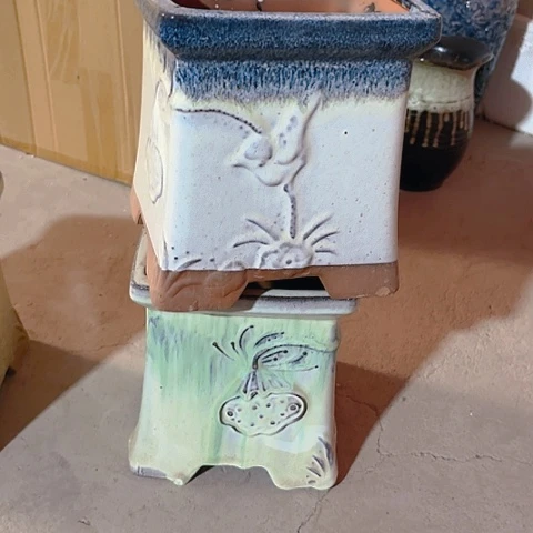 红陶20CM（含）-50CM（不含）两个方微瑕17高度20