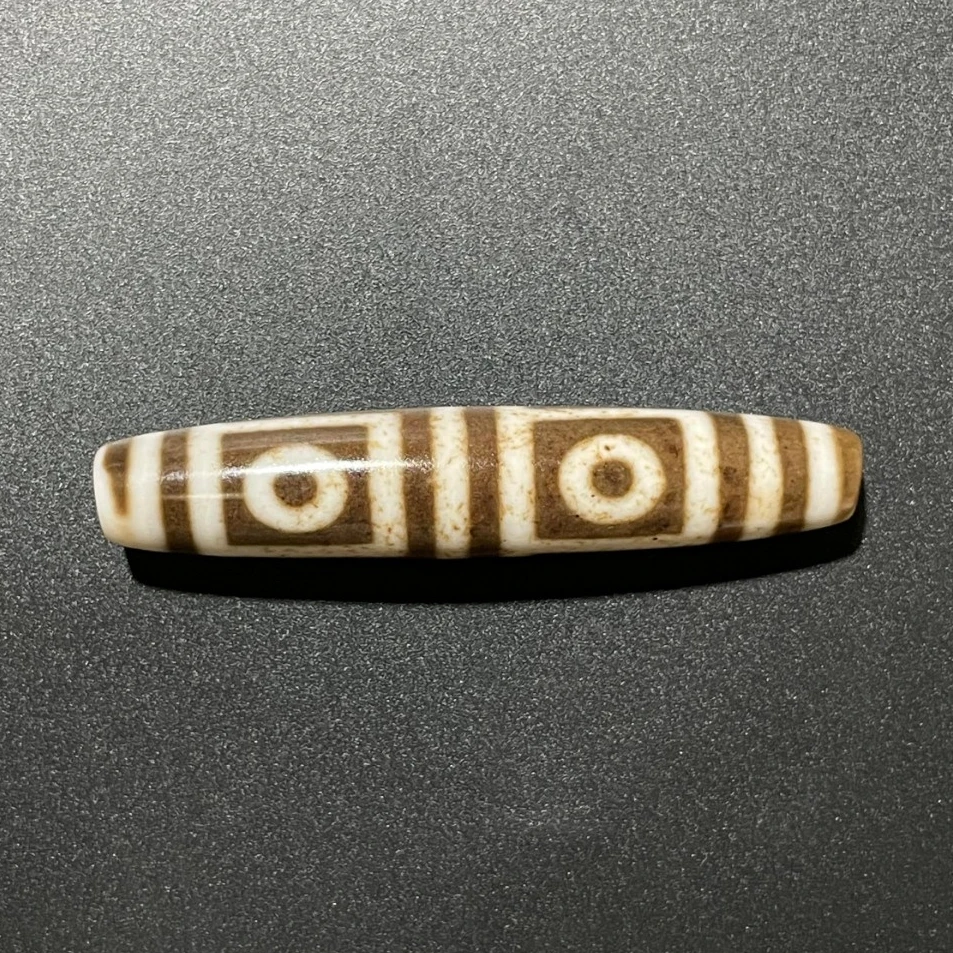 行运正宗页岩纯手精品地门四眼姜黄皮满钙化玉化底料天然玛瑙文玩