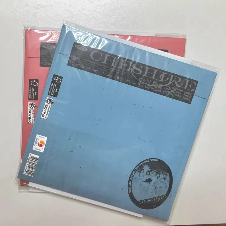 ITZY  Cheshire特别版  画册