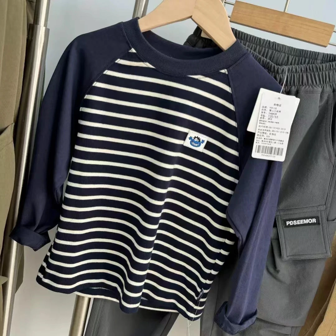 QS18 儿童秋季 经典条纹插肩袖上衣