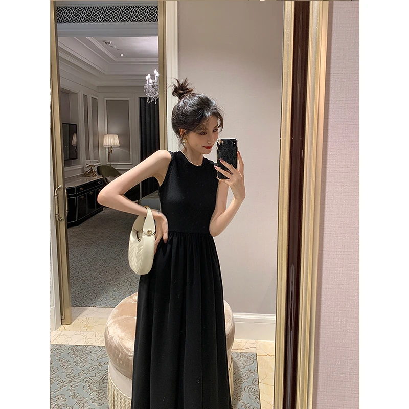 彭剩饭饭（清仓款）  御姐穿搭2023春季法式拼接无袖黑色连衣裙C991