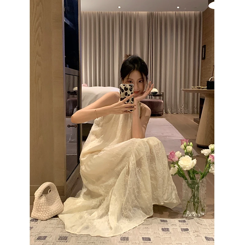 彭剩饭饭 法式穿搭2023春夏无袖露肩蕾丝杏色连衣裙女C1015