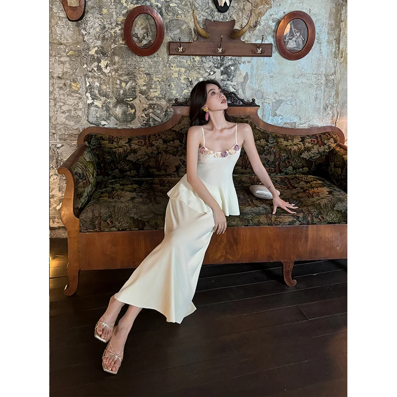 彭剩饭饭 纯欲穿搭2024夏季花朵针织吊带上衣高腰半身裙套装E0184