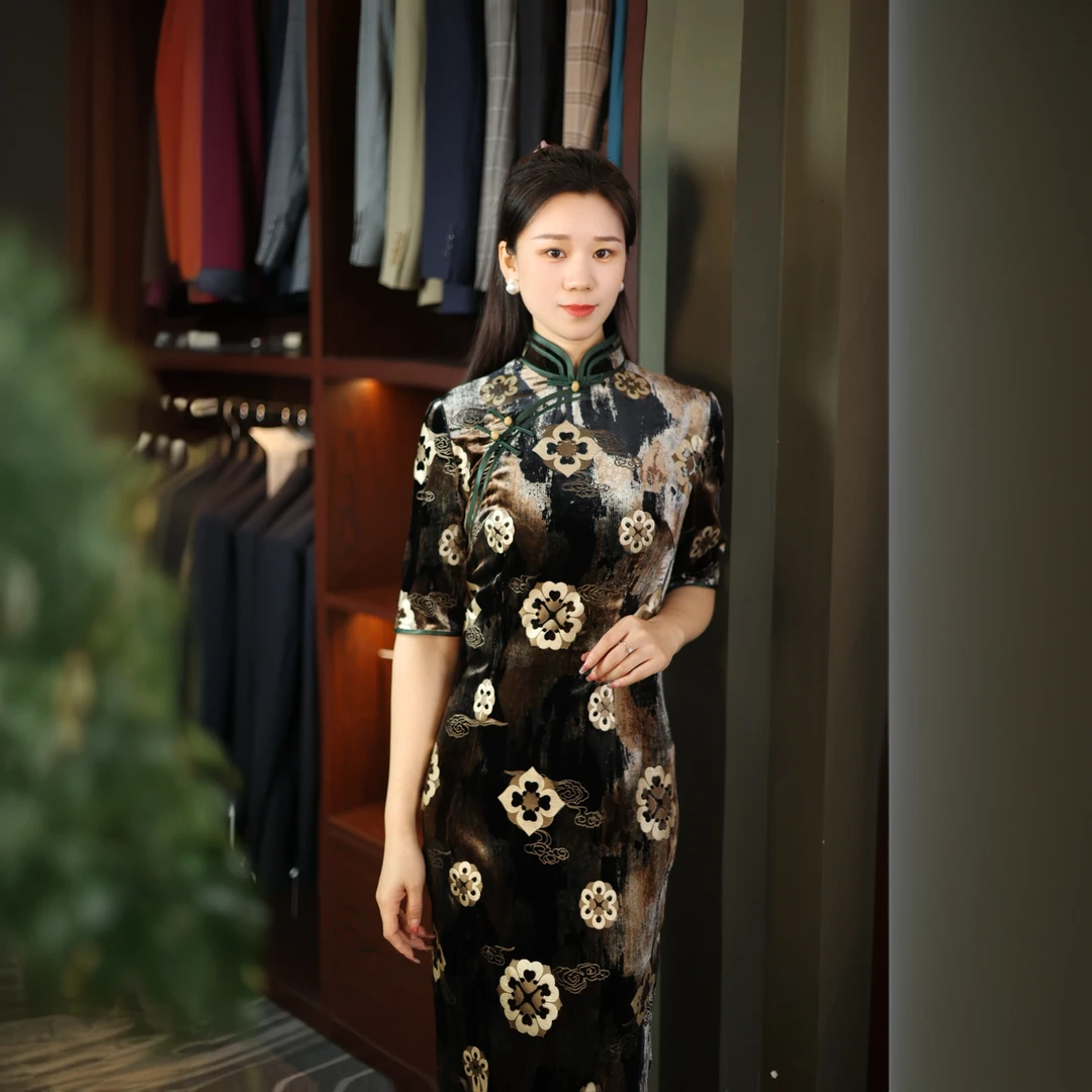 金剪刀复古定制款修身旗袍洋气