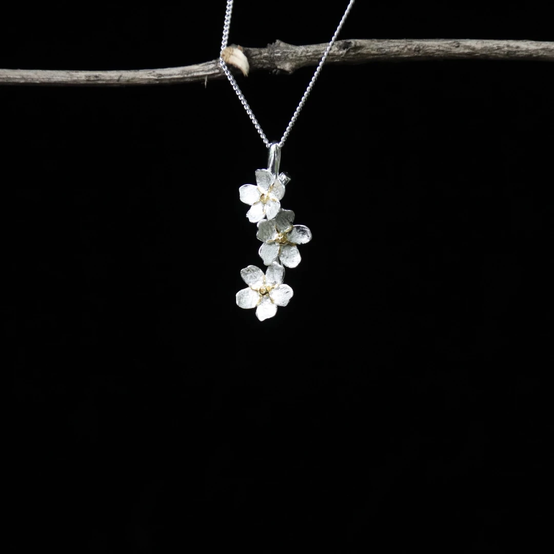 坠链均925银 踪迹S925银勿忘我手工吊坠项链气质时尚百搭清新简约