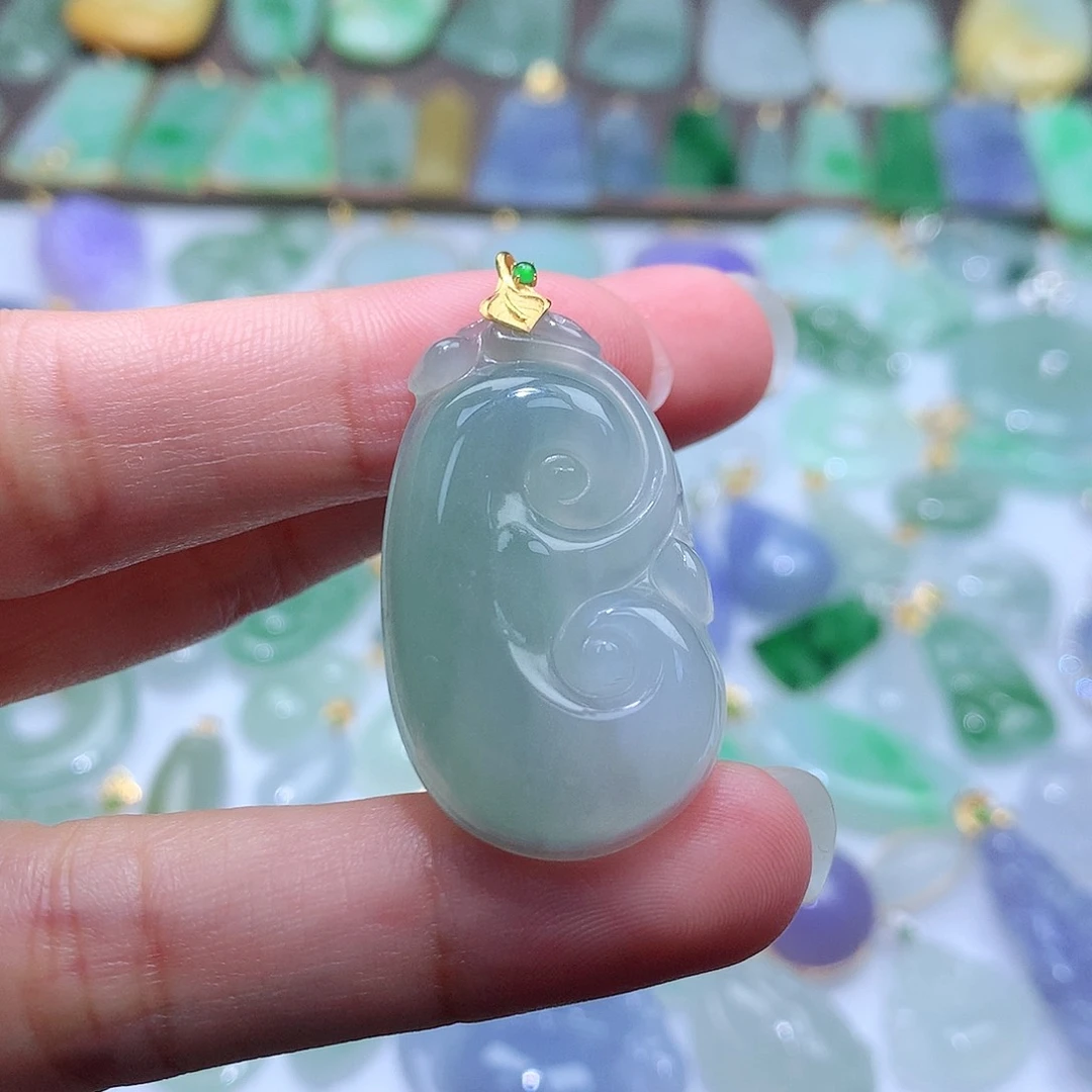 翡翠颈饰未镶嵌翡翠