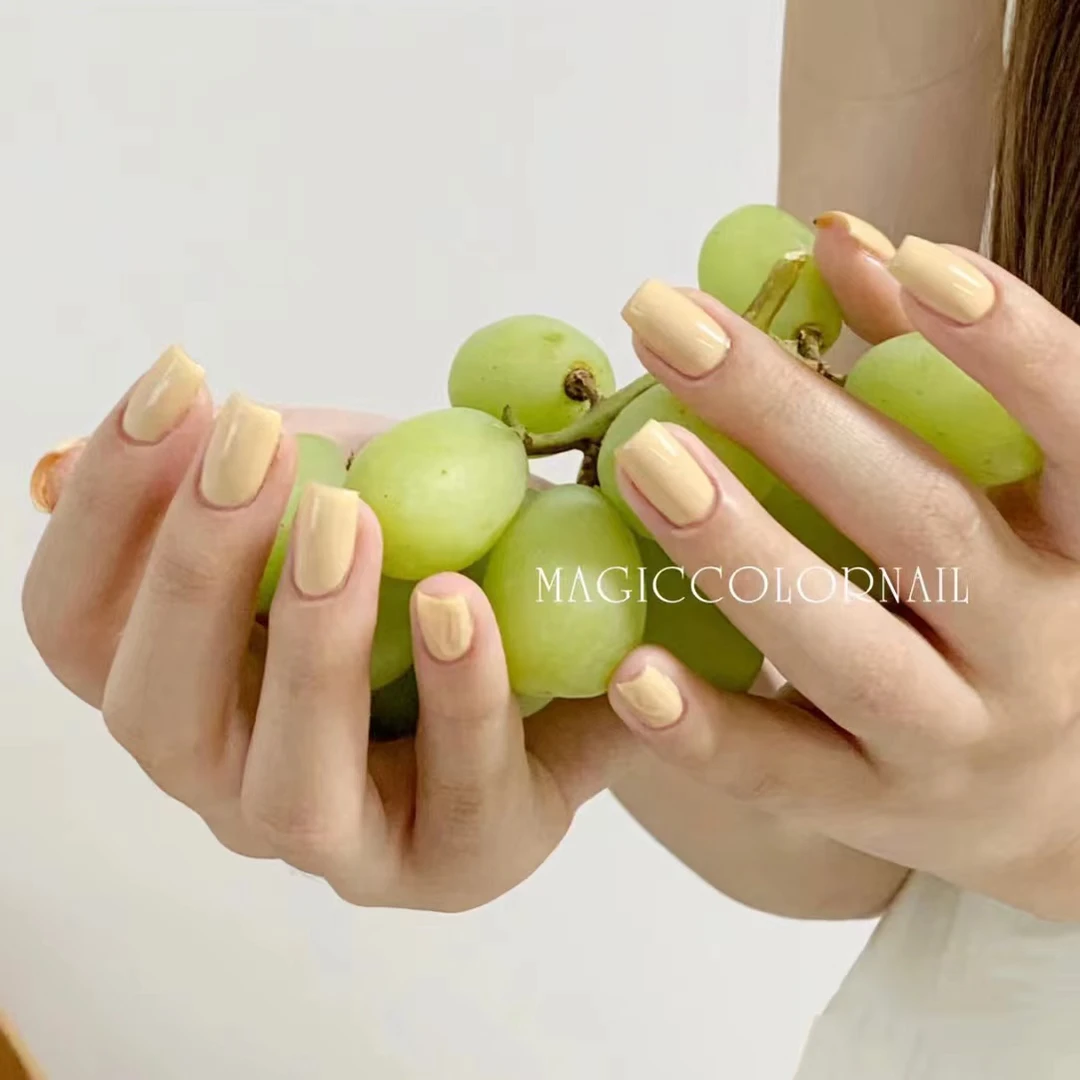「维他奶」有春温柔气质显白奶黄纯色美甲纯手工穿戴甲