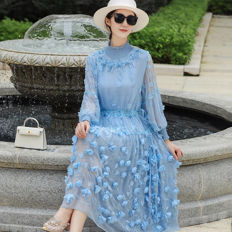 气质桑蚕丝连衣裙女秋装新款半高领长袖收腰显瘦高档轻奢刺绣长裙