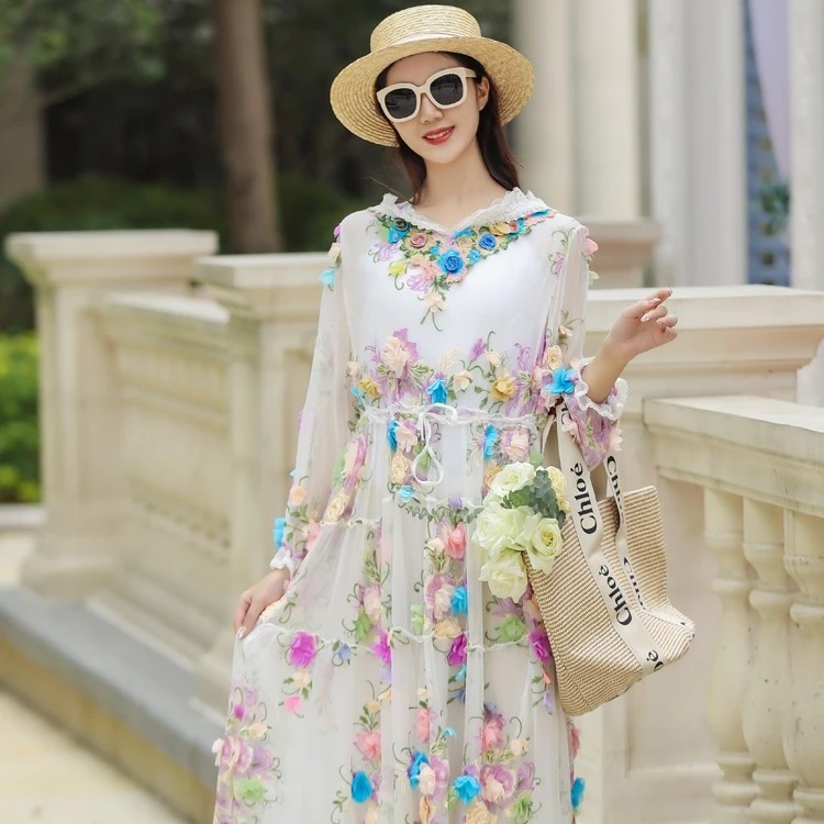 桑蚕丝连衣裙女高贵上档次高端轻奢气质海边度假刺绣飘花收腰长裙