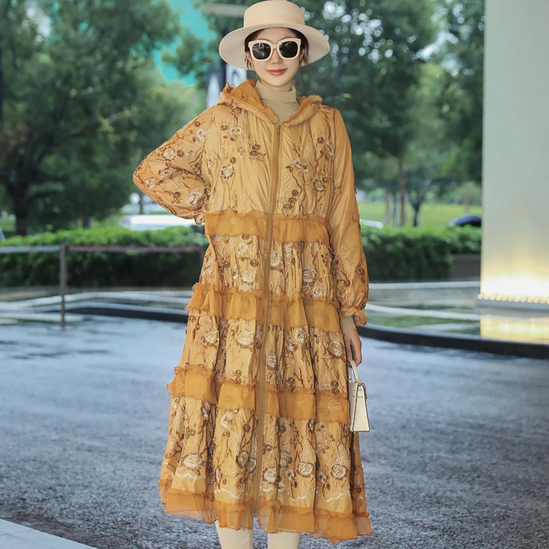 拜占庭的森林白鸭绒羽绒服时尚高端刺绣宽松轻盈保暖长款过膝外套