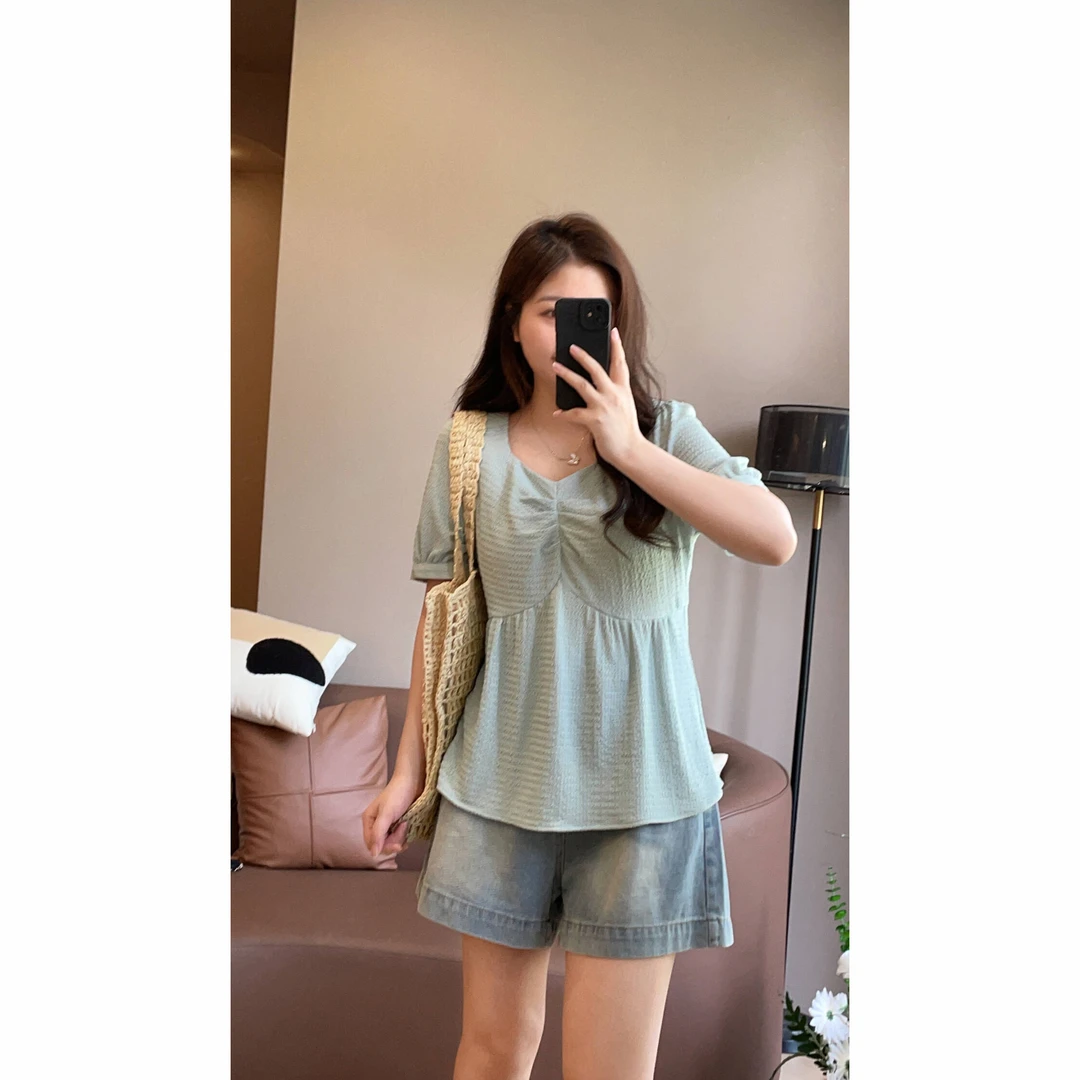 【清清价】法式时尚肌理感短袖上衣夏季微胖显瘦百搭通勤P224E07426