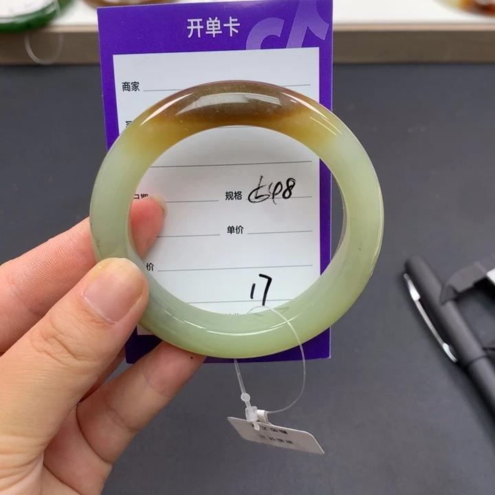 和田玉（糖玉）手镯未镶嵌