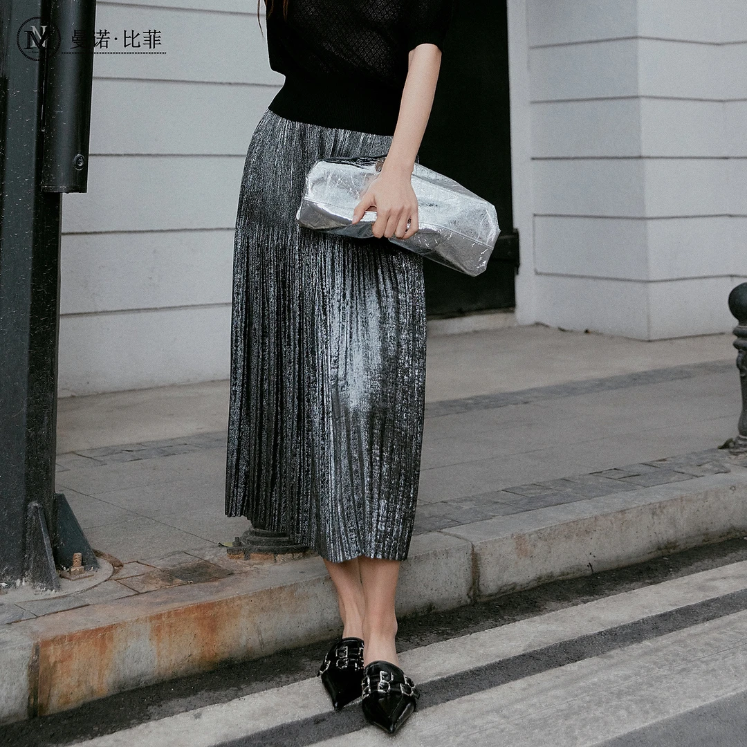 曼诺比菲商场同款秋季微闪百褶高腰中长款半身裙女MFEQ132033