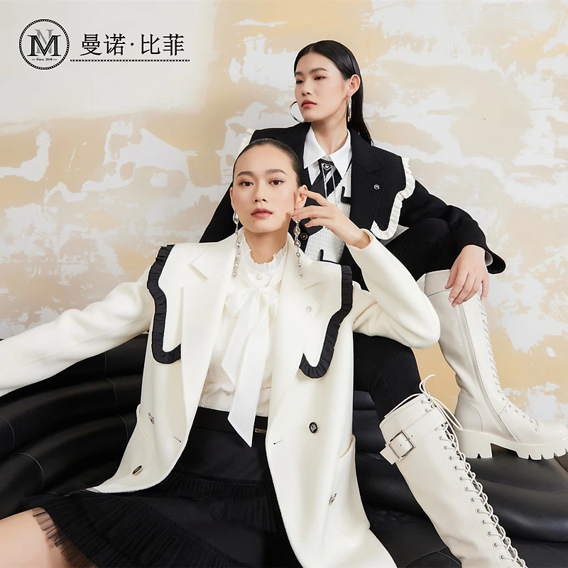 曼诺比菲商场同款撞色木耳边娃娃领毛呢外套大衣中长款MEEG142027