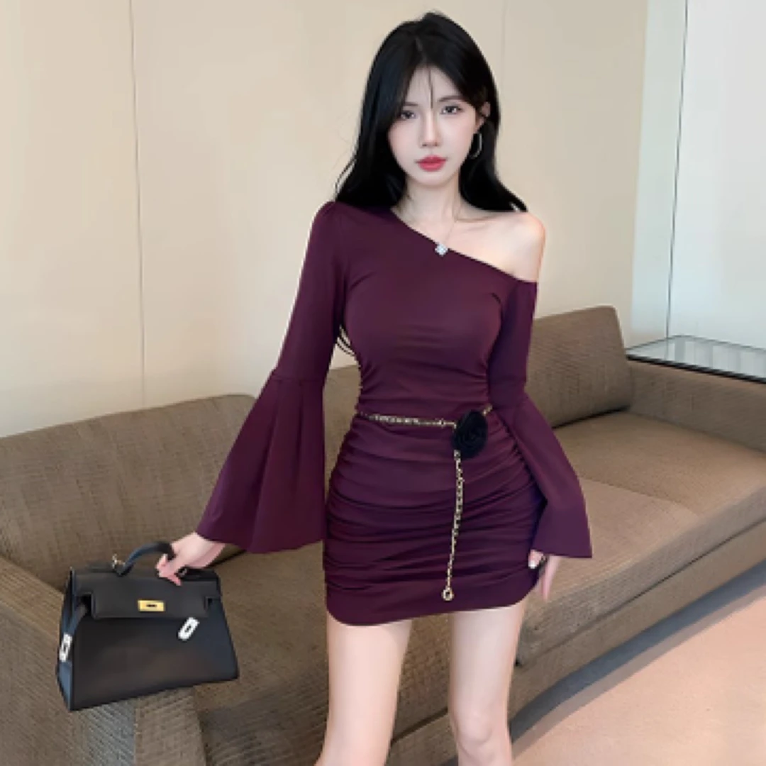 紫色斜肩长袖连衣裙秋季收腰显瘦气质包臀短裙