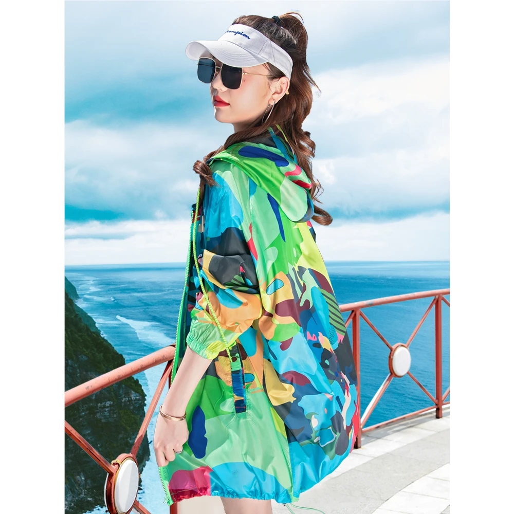印花防晒衣女装短款2025新款夏季薄款透气连帽运动旅游防晒服外套