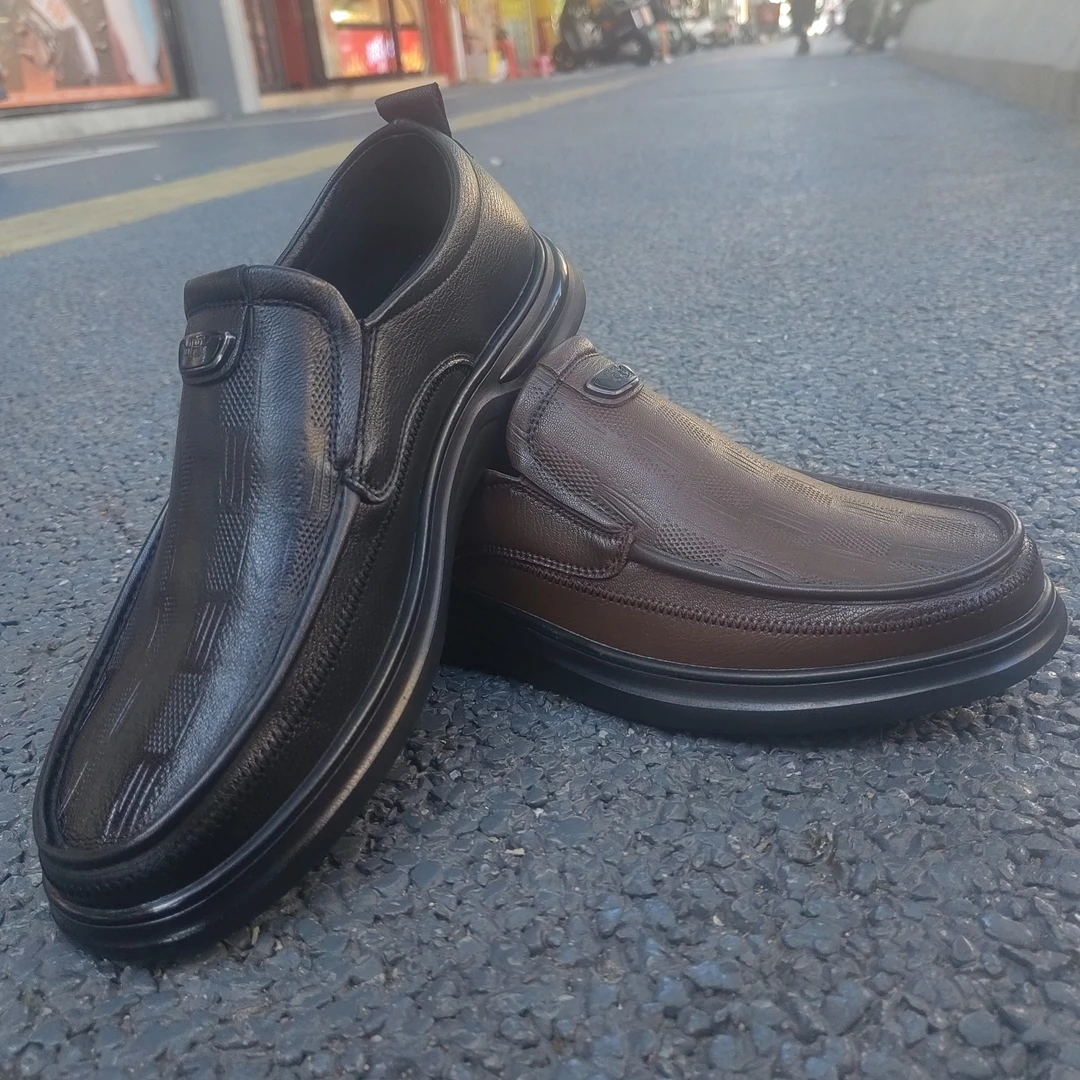 2024年老人时尚新款男鞋真皮皮鞋透气防滑百搭保暖舒适防滑爸爸鞋