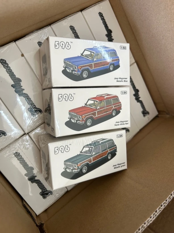 596 Model 1:64 吉普 瓦格纳 JEEP Wagoneer 合金汽车模型