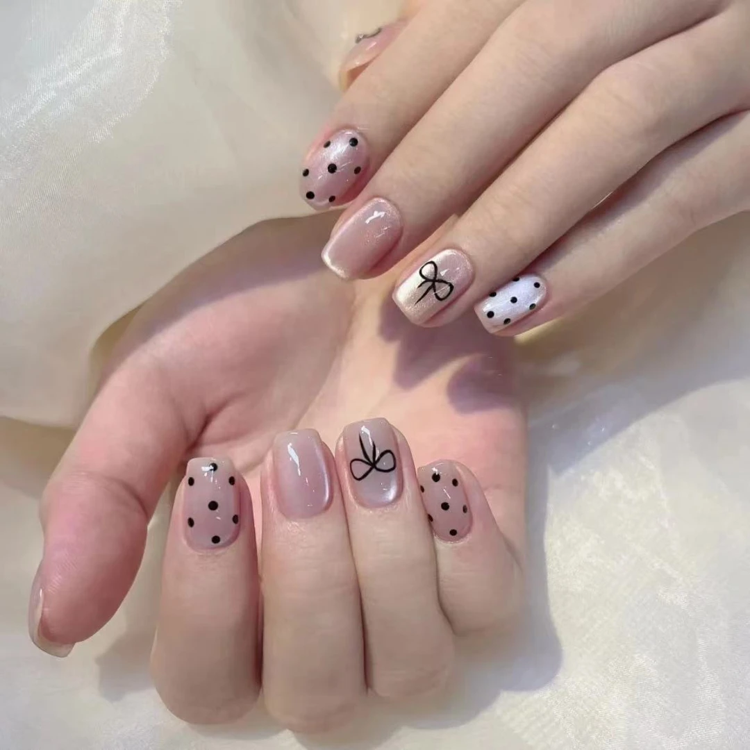 35【波点女孩】10片装手工轻奢气质穿戴甲