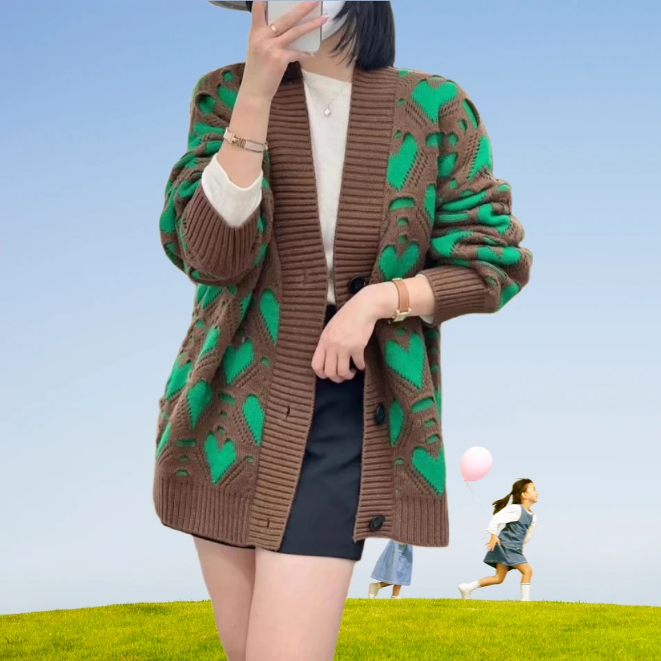 高级感加厚爱心撞色毛衣外套女秋冬大板宽松慵懒风中长款针织开衫