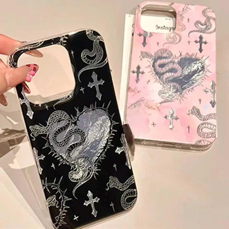 ins甜酷粉色爱心十字蛇适用苹果16/15/14高级感手机壳13/12冰川11