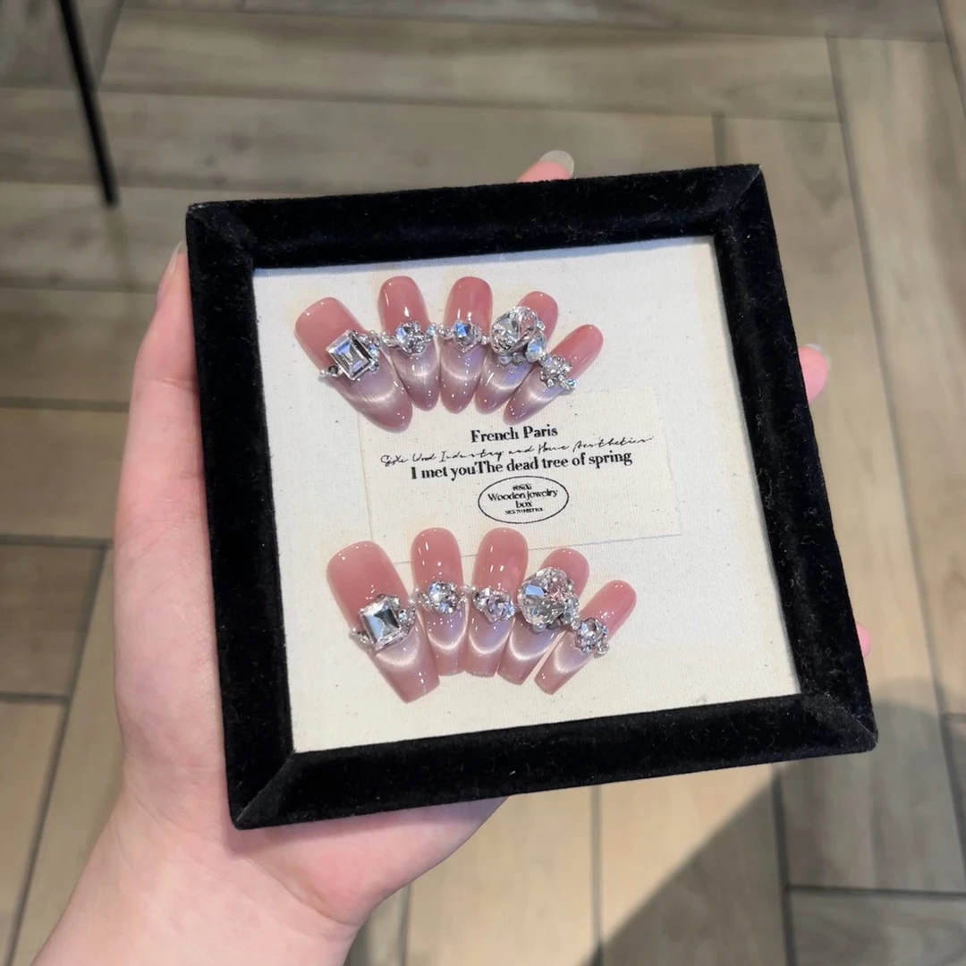 【蜜桃奶芙】——纯手工穿戴甲