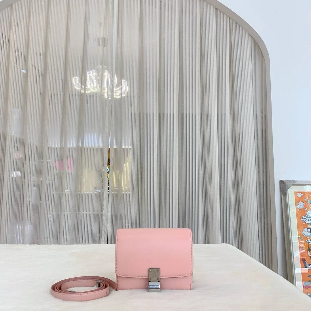 坚果在包展/CELINE/zb/1007/z/117942