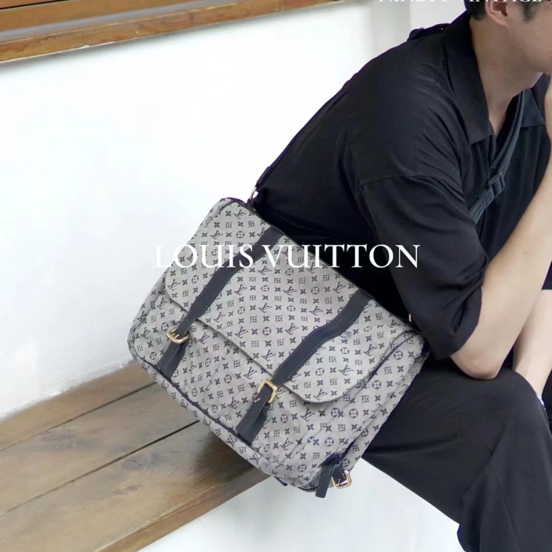 95新 LouisVuitton/路易威登 牛仔色丹宁36狩猎狩猎斜挎包男包