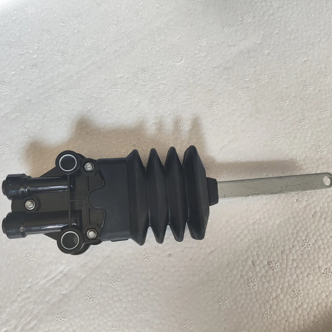 原装东风天龙旗舰天龙KL VL KC驾驶室前后悬气囊减震器高度调节阀