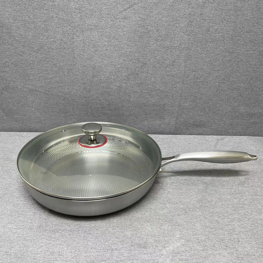 5-011 不锈钢单柄煎锅 鱼鳞纹 30*6.5CM 带盖重约1.9KG