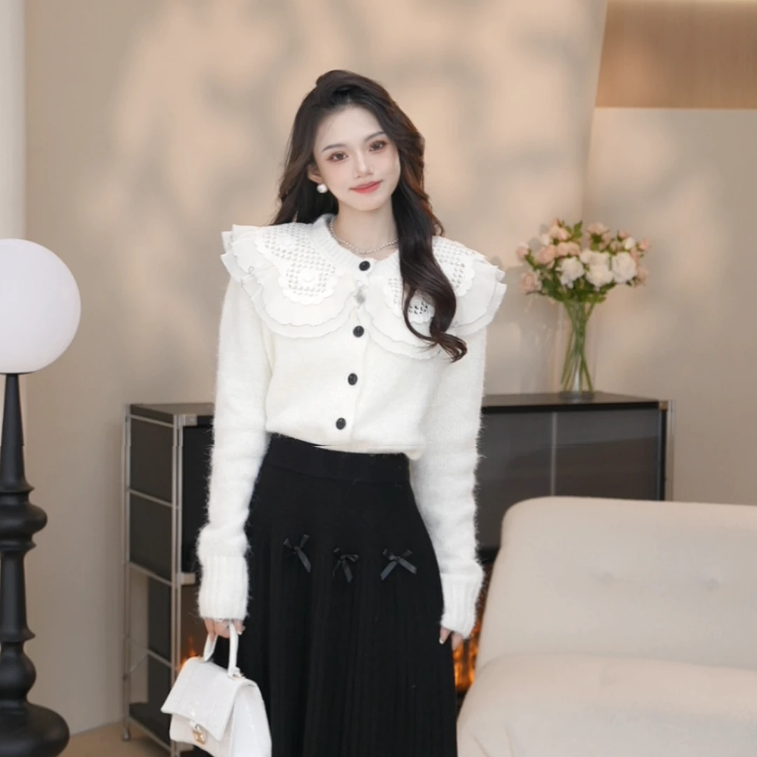 Basic House/百家好SDB24秋温柔风气质宽松娃娃领设计感减龄外套