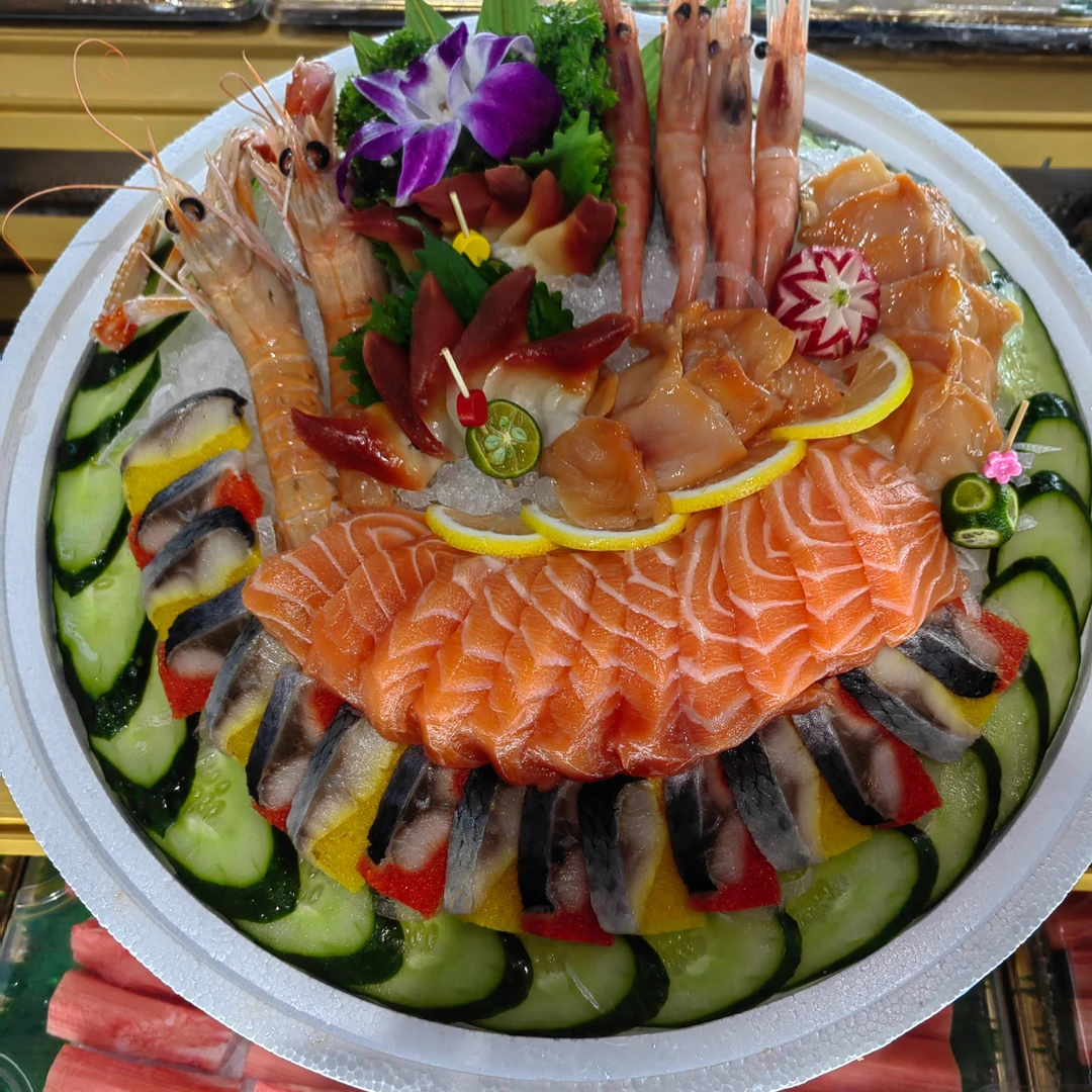 刺身拼盘228（鳌虾2+甜虾4+三文鱼+西鲮鱼籽+刺贝+北极贝）