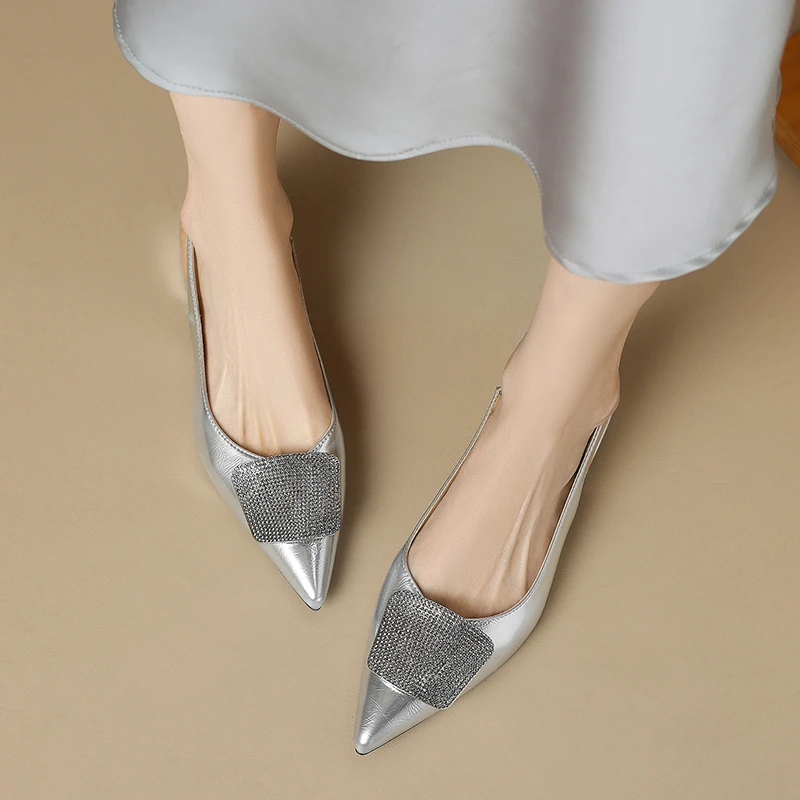 真皮牛皮气质法式凉鞋外穿2025新款夏季银色水钻尖头包头女鞋粗跟