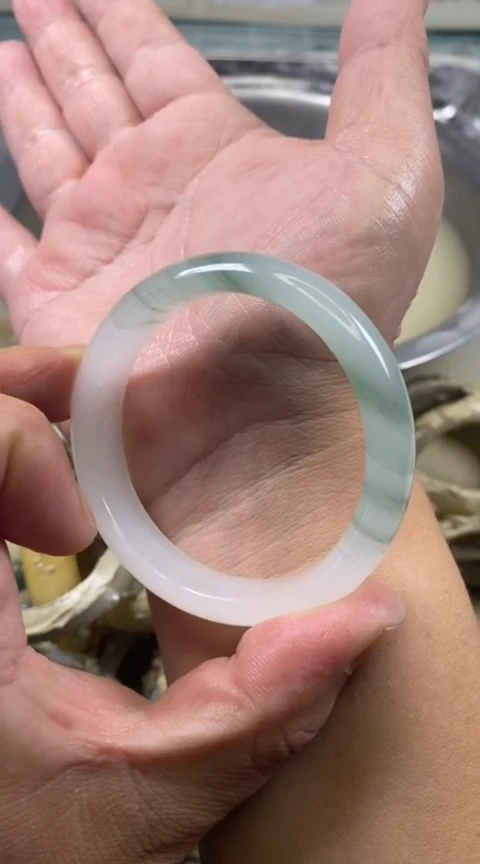 【闪购商品】石英质玉手镯未镶嵌5556+369