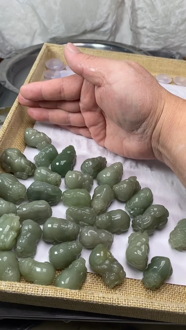 【闪购商品】石英质玉颈饰未镶嵌纯手工打磨扣手介意勿拍发一皮大