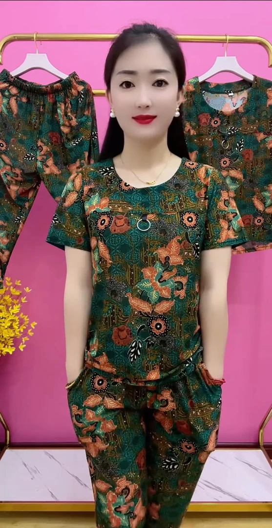 冰丝休闲套装女夏装新款碎花中老年妈妈透气时尚风短袖显瘦两件套