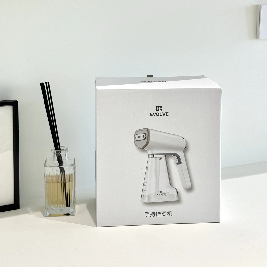 79705#衣未家用手持挂烫机BG55月光白