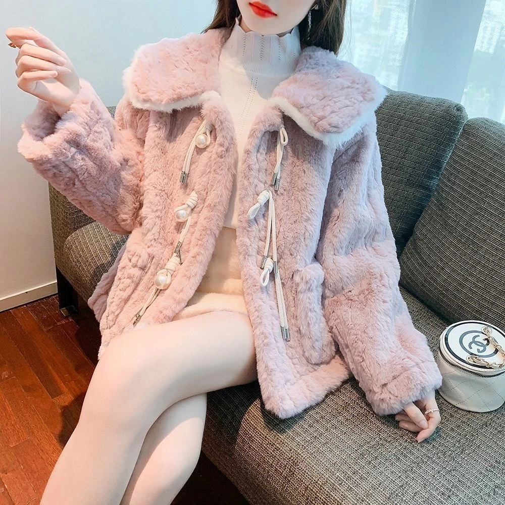2023秋冬新款甜美珍珠扣仿兔毛绒小香风短外套加厚皮毛一体女