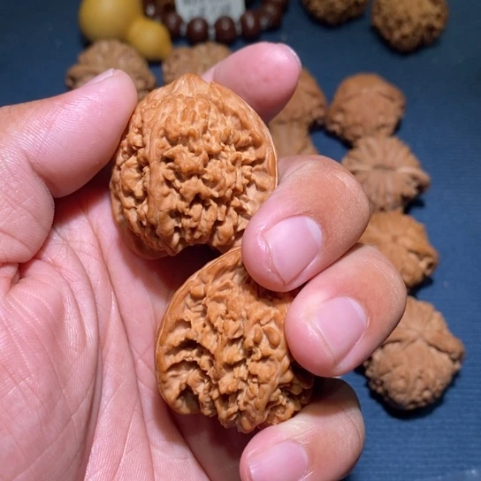 文玩核桃吊坠水**光满天星